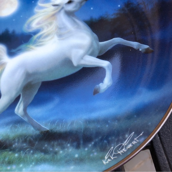 The Diamond Unicorn - limited edition collectible plate - Picture 3 of 4